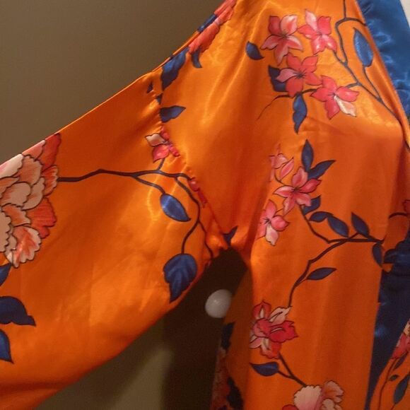 Midnight Velvet Floral Silky Robe Size XL - Picture 3 of 8